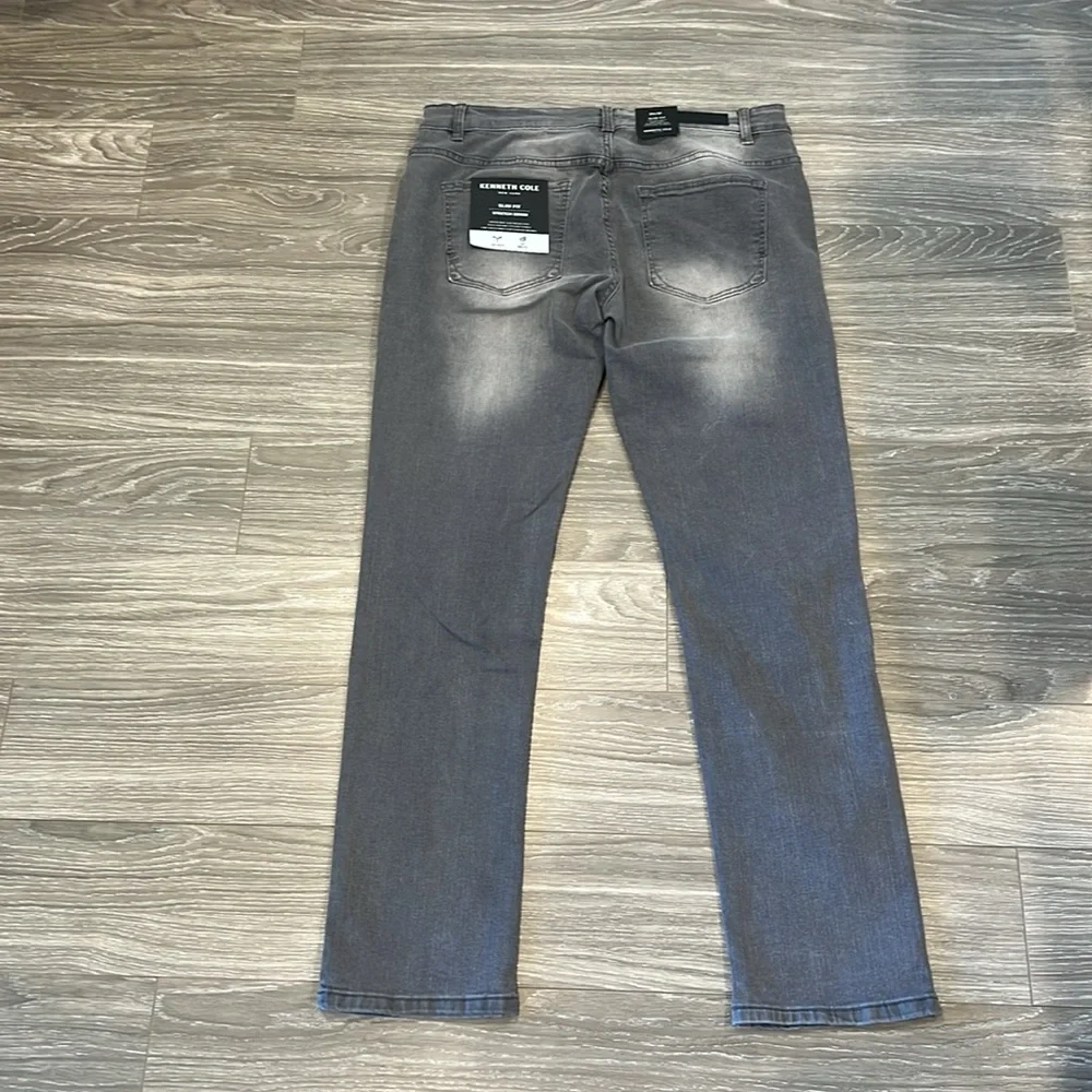 Kenneth Cole grey washed jeans. 34x32. NWT